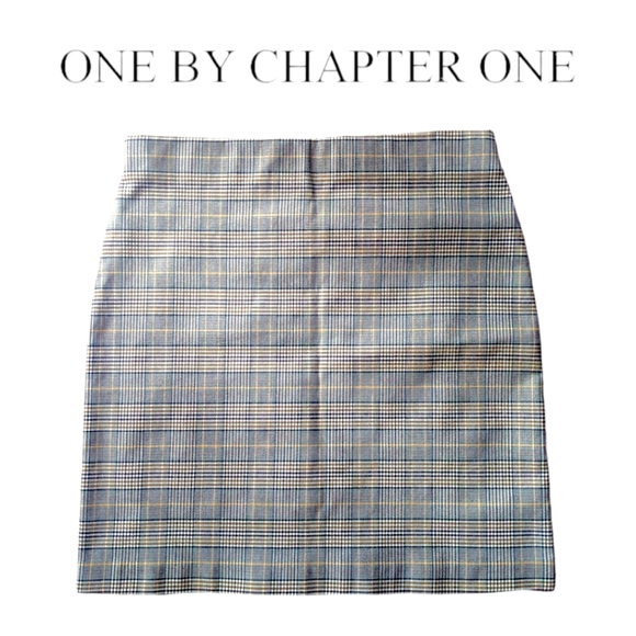 Chic Plaid Pull-on Mini Skirt - Elastic waistband - Small - Picture 1 of 3